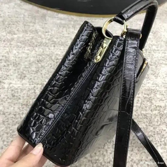Aaa replica ru VUITTON BB LOUIS CAPUCINES 0518